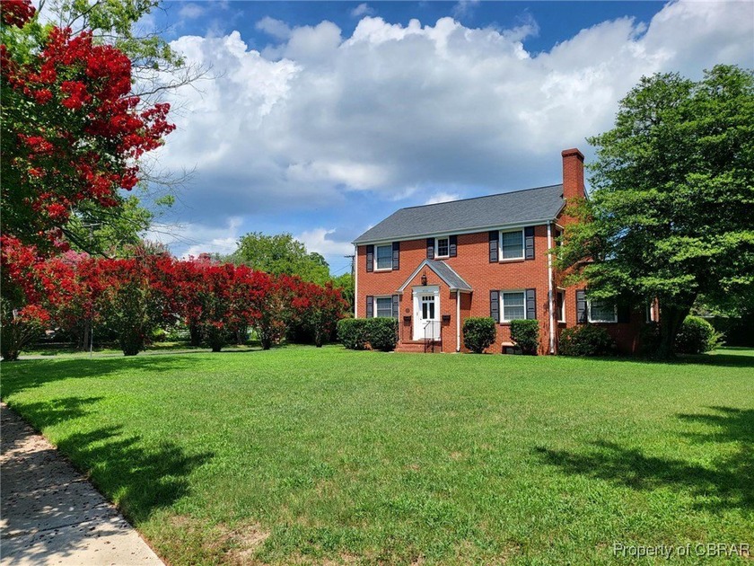 Big brick beauty! 3 story, 6 bedrooms, 3.5 baths with finished - Beach Home for sale in Newport News, Virginia on Beachhouse.com