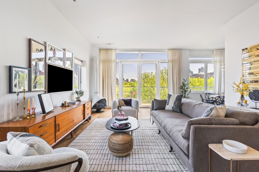 Penthouse Perfection: Sleek, Sophisticated, and Sky-High at 84 - Beach Condo for sale in Brooklyn, New York on Beachhouse.com