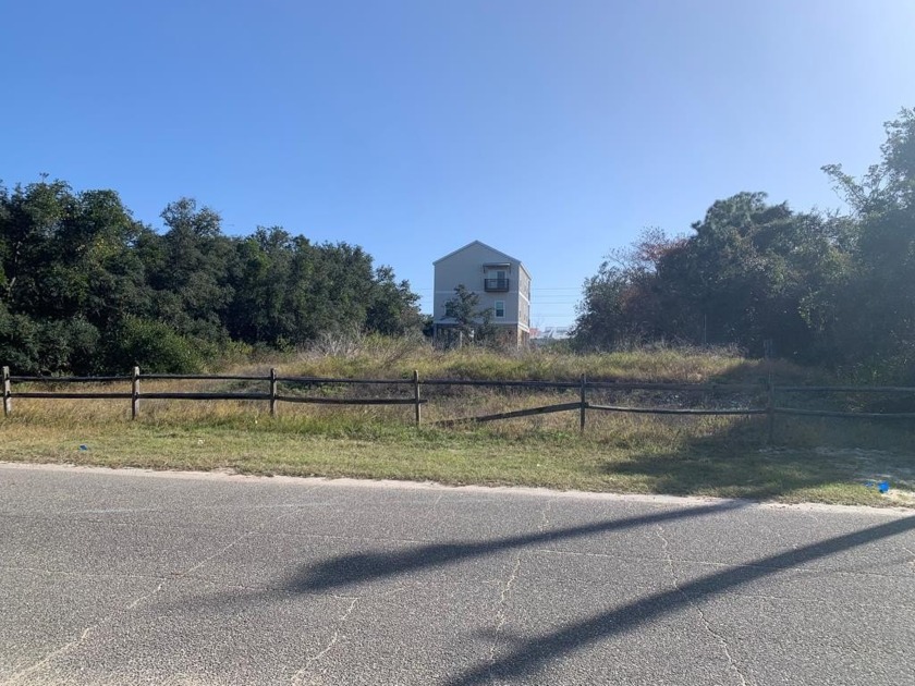 BUILD YOUR DREAM HOME here! This lot is close to everything on - Beach Lot for sale in St. George Island, Florida on Beachhouse.com