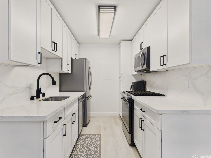 Looking for a ground-floor unit with your very own private yard - Beach Condo for sale in Ewa Beach, Hawaii on Beachhouse.com