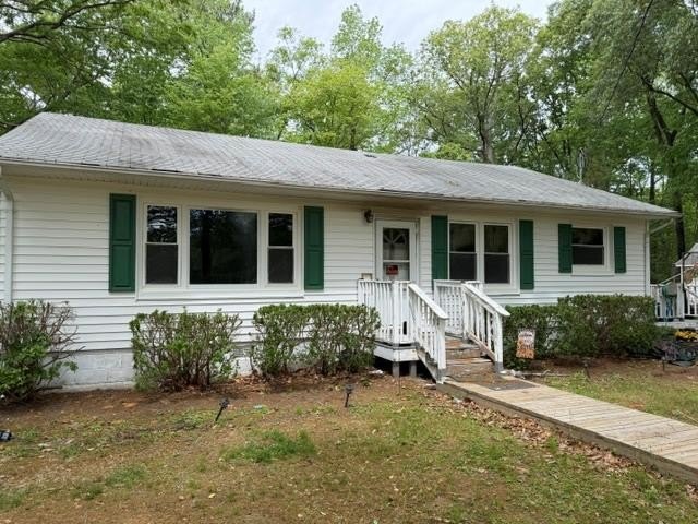 HOME HAS BEEN SIGNIFICANTLY DAMAGED BY FIRE AND WOULD BE A - Beach Home for sale in Heathsville, Virginia on Beachhouse.com