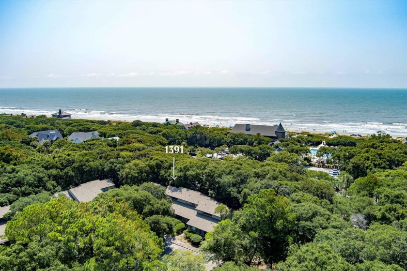 Location, location, location! This inviting 3 bedroom, 2.5 bath - Beach Home for sale in Kiawah Island, South Carolina on Beachhouse.com