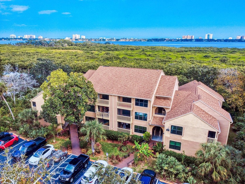 WATERFRONT VIEW & SELLING FURNISHED! Top-floor 1BR/1BA condo - Beach Condo for sale in Daytona Beach, Florida on Beachhouse.com