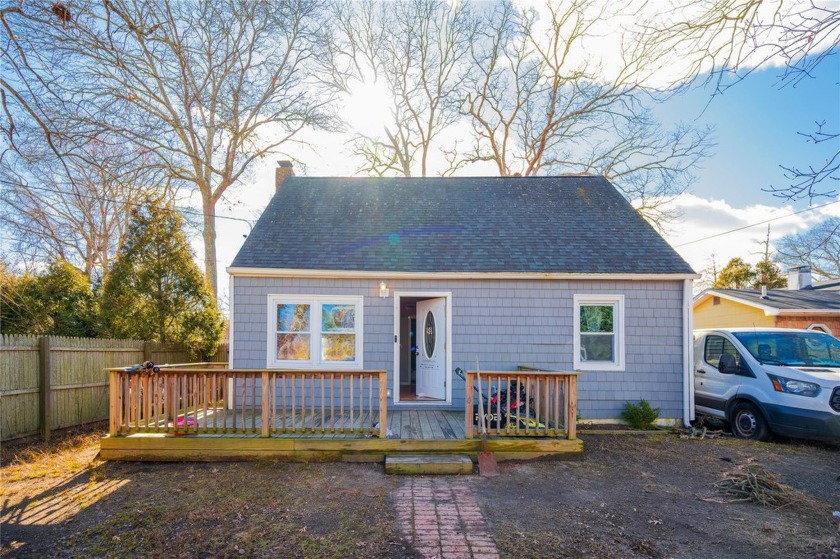 Your house for the summer has arrived just in time!
1 Family - Beach Home for sale in Shirley, New York on Beachhouse.com
