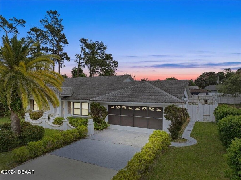 Prime Coastal Living with Unbeatable Practicality! Welcome to - Beach Home for sale in Palm Coast, Florida on Beachhouse.com