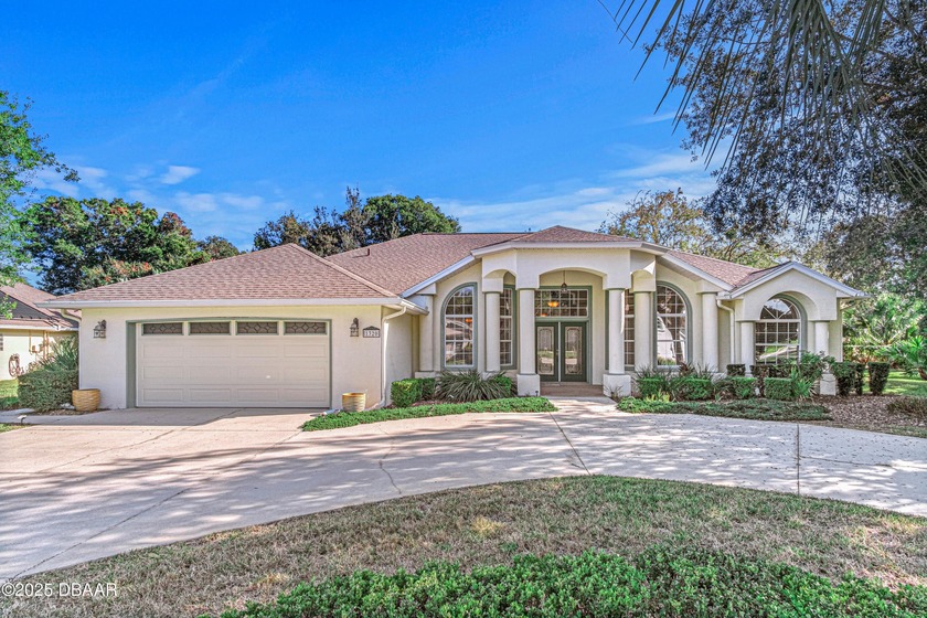 Beautiful spacious & updated home. Enjoy vaulted & high ceilings - Beach Home for sale in Ormond Beach, Florida on Beachhouse.com