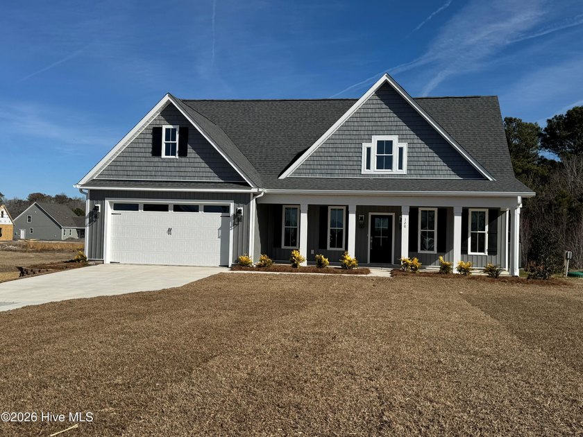 New Construction! Welcome to this great semi-custom build - Beach Home for sale in Swansboro, North Carolina on Beachhouse.com