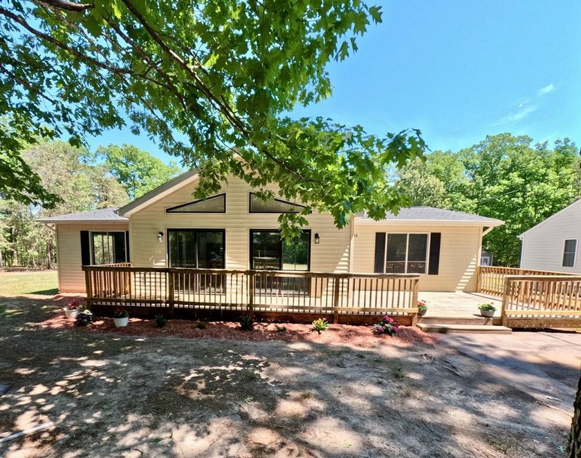 Move-in ready home in waterfront community offers primary - Beach Home for sale in Montross, Virginia on Beachhouse.com