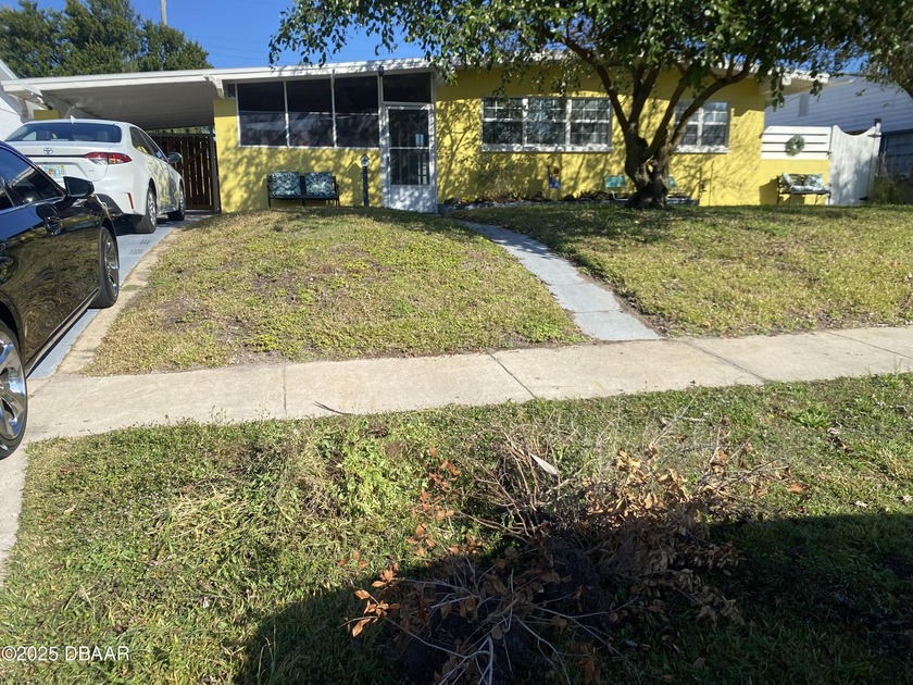 STEPS FROM A TRAFFIC FREE BEACH !!! FULL PUBLIX SHOPPING - Beach Home for sale in Ormond Beach, Florida on Beachhouse.com