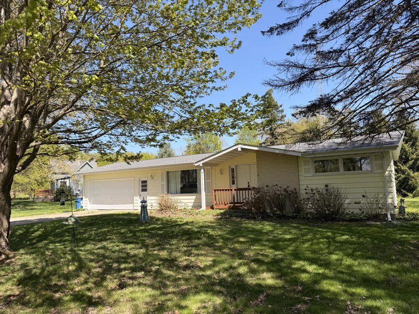 This spectacular two bedroom two bath home has been remodeled - Beach Home for sale in Benton Harbor, Michigan on Beachhouse.com