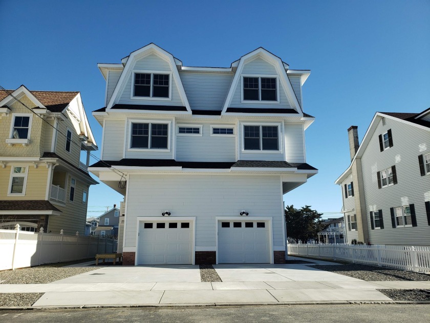 Smile you are in Sea Isle! Don't miss out on this spectacular - Beach Townhome/Townhouse for sale in Sea Isle City, New Jersey on Beachhouse.com