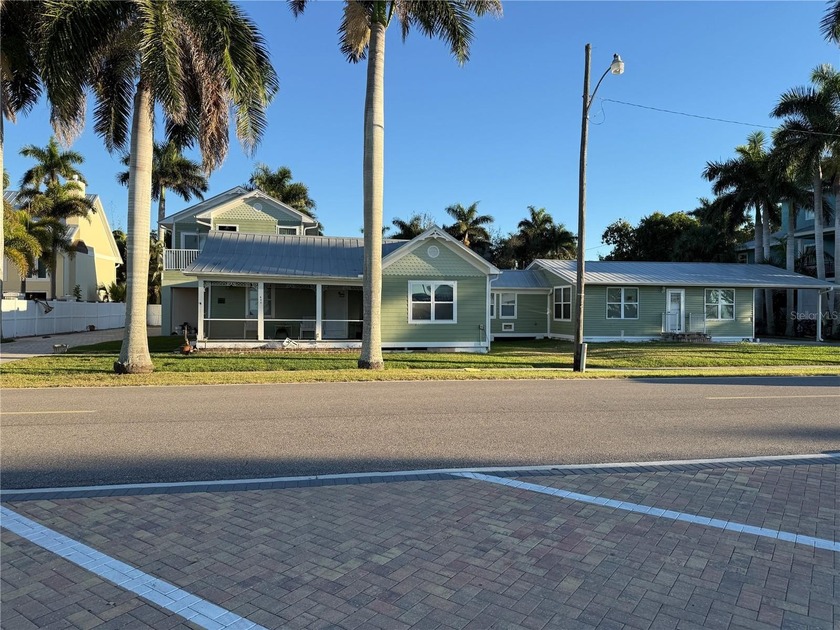 This is a unique property in historic downtown Punta Gorda with - Beach Home for sale in Punta Gorda, Florida on Beachhouse.com