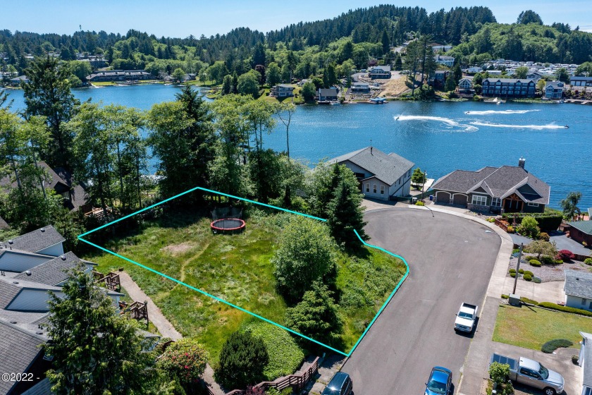 FRESH NEW PERSPECTIVE of this fabulous lot! Here's an amazing - Beach Lot for sale in Neotsu, Oregon on Beachhouse.com