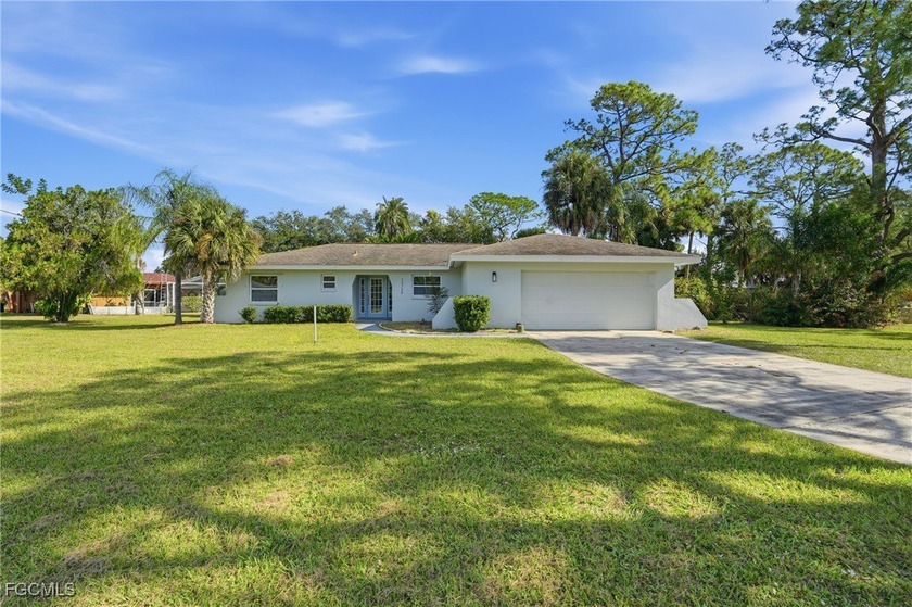 If homes had a dating profile, here's what this one would say: - Beach Home for sale in Fort Myers, Florida on Beachhouse.com