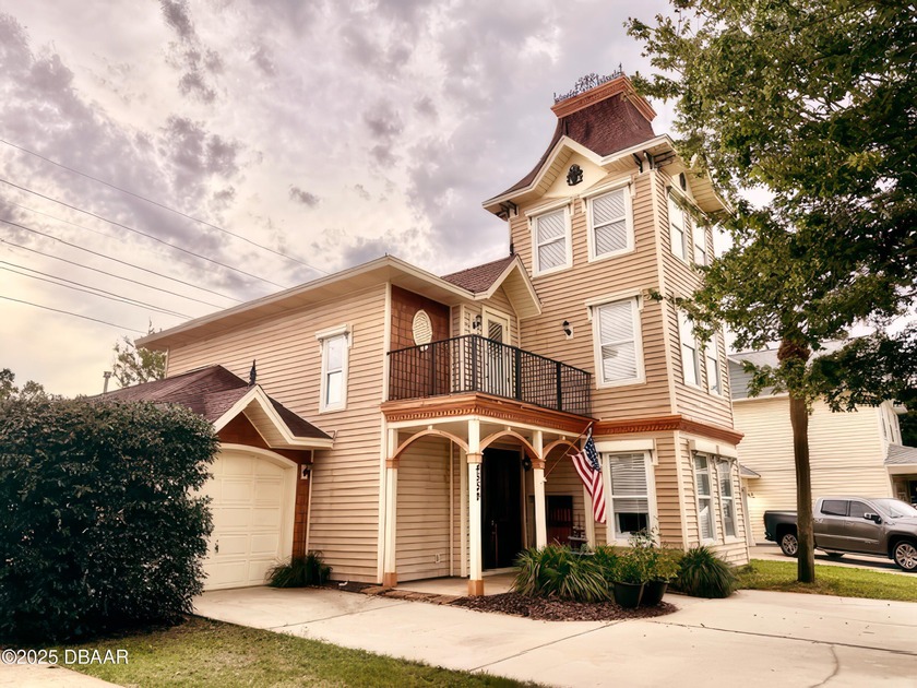 Coastal Victorian 3BR/3.5BA just 3 blocks to the Gulf and - Beach Home for sale in Destin, Florida on Beachhouse.com