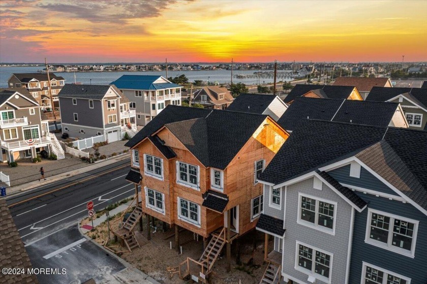 Brand new 3 bed/2.1 bath duplex located in the new oceanside - Beach Condo for sale in Mantoloking, New Jersey on Beachhouse.com