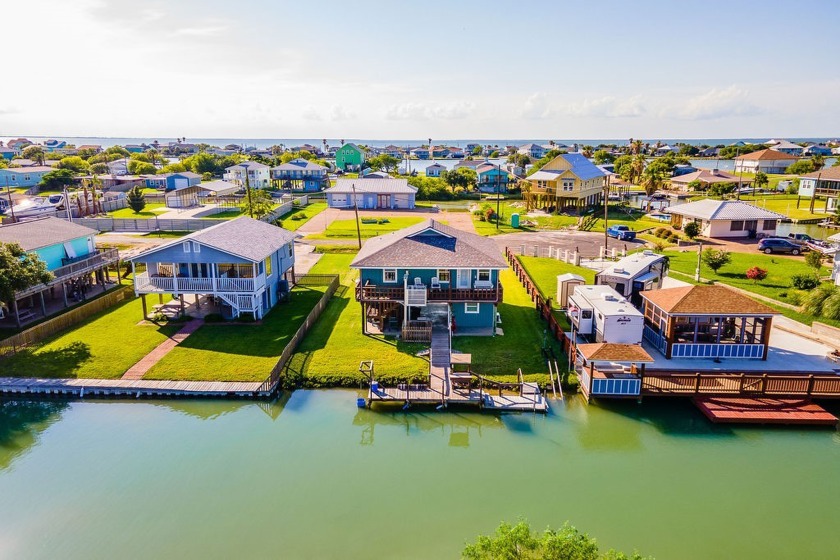 Adorable Waterfront Property located a short distance to Salt - Beach Home for sale in Rockport, Texas on Beachhouse.com