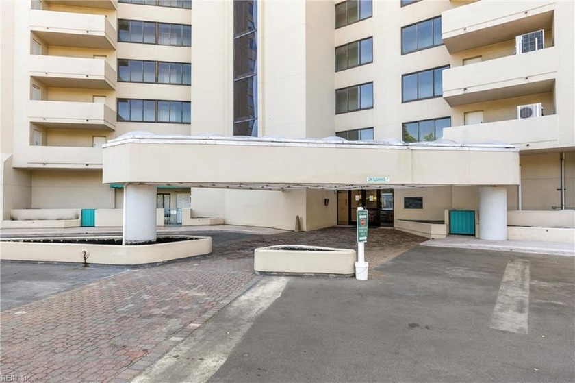 Welcome to 7501 River Road, Unit 16B in Newport News -- where - Beach Apartment for sale in Newport News, Virginia on Beachhouse.com