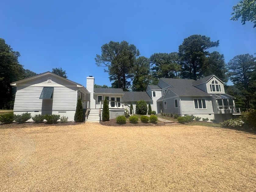 Beautiful coastal contemporary waterfront home on 1.74 acres on - Beach Home for sale in Irvington, Virginia on Beachhouse.com