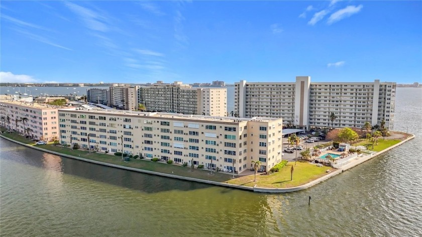 FALL IN LOVE with this 5th floor corner unit at the Nottingham! - Beach Condo for sale in Gulfport, Florida on Beachhouse.com