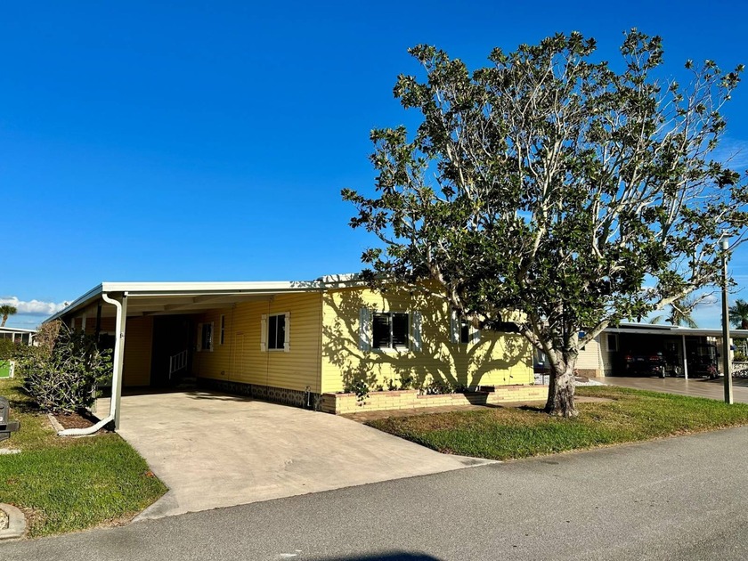 Welcome to this beautifully updated home located in a desirable - Beach Home for sale in Nokomis, Florida on Beachhouse.com