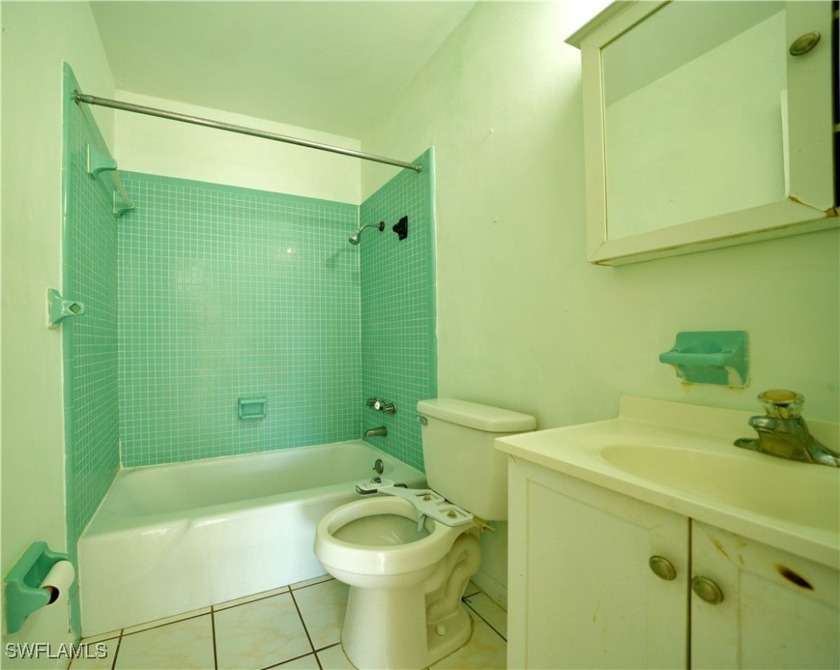 LOCATION, LOCATION, Seller motivated, beautiful apartment, over - Beach Condo for sale in Lehigh Acres, Florida on Beachhouse.com