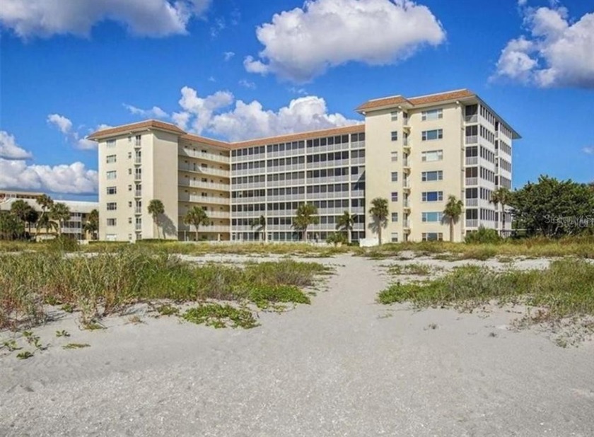 Beautiful views from this 6th floor, end corner condo in the - Beach Condo for sale in Venice, Florida on Beachhouse.com