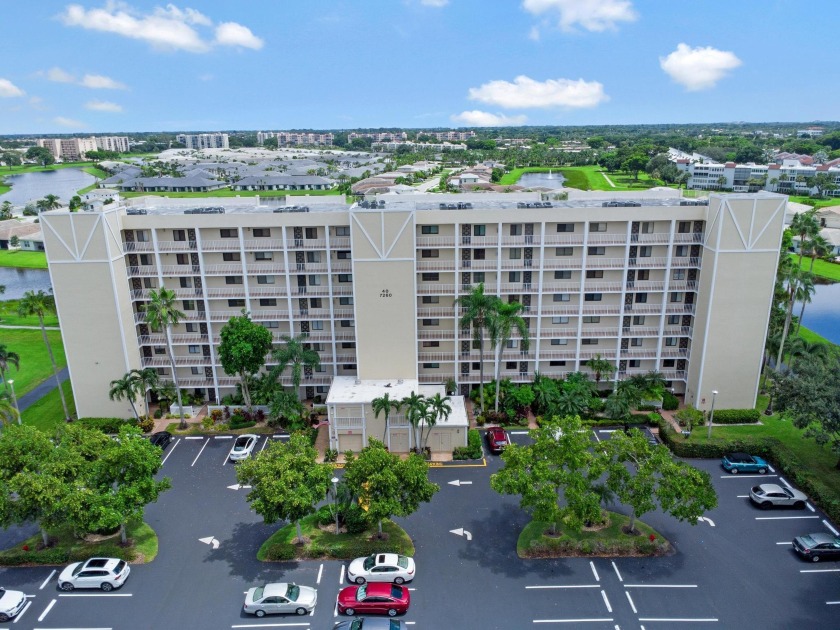 Very nice, light, and bright condo in Huntington Lakes community - Beach Condo for sale in Delray Beach, Florida on Beachhouse.com