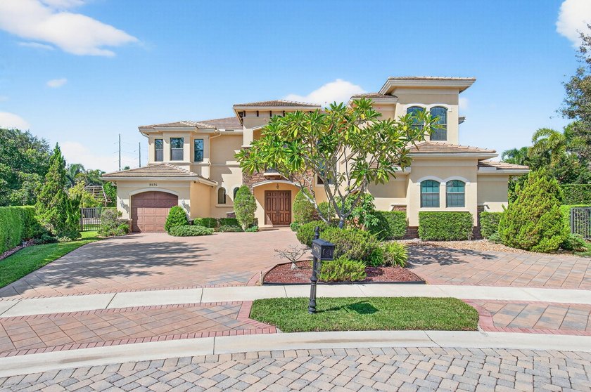 READY TO SHOW HOUSE HAS BEEN REPAINTED INSIDE. Welcome to the - Beach Home for sale in Boynton Beach, Florida on Beachhouse.com