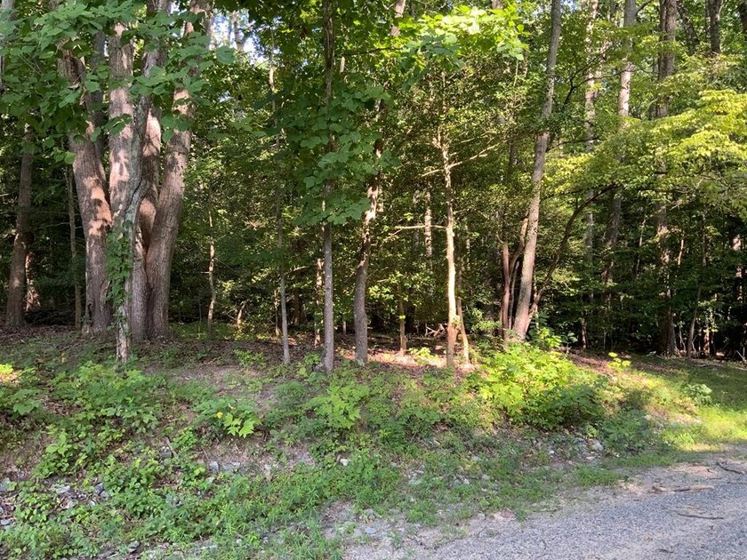 Wonderful 2.5 acre wooded lot in a private community just - Beach Acreage for sale in Lancaster, Virginia on Beachhouse.com
