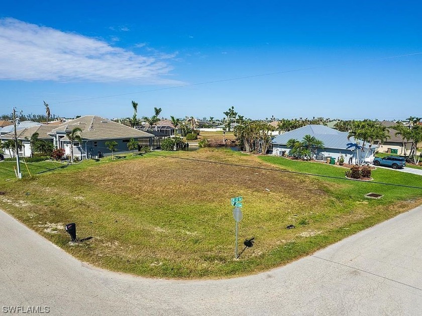 City water and sewer, beautiful neighborhood, one of the few and - Beach Lot for sale in Cape Coral, Florida on Beachhouse.com