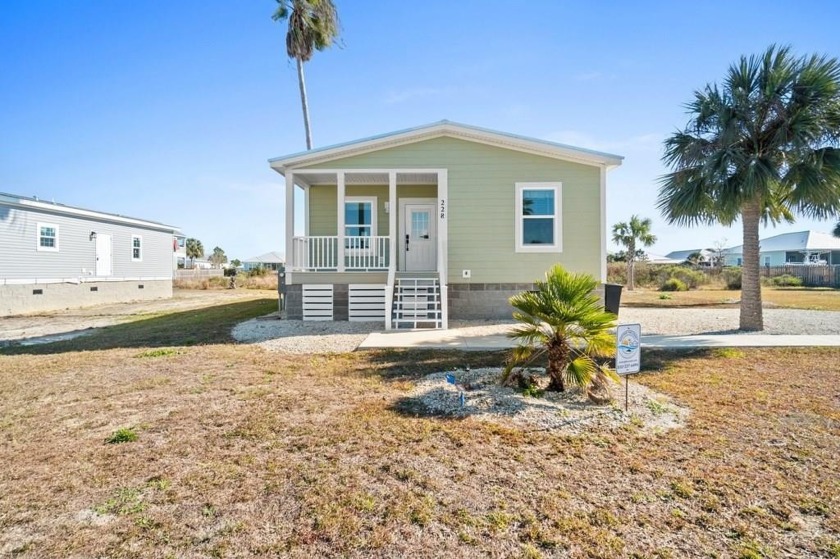 INVITING 4BR/2BA HOME IN THE HEART OF MEXICO BEACH!!! Get ready - Beach Home for sale in Mexico Beach, Florida on Beachhouse.com