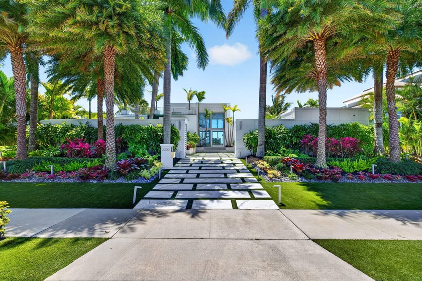 Rare opportunity to own one of only 10 exclusive estates along - Beach Home for sale in Fort Lauderdale, Florida on Beachhouse.com