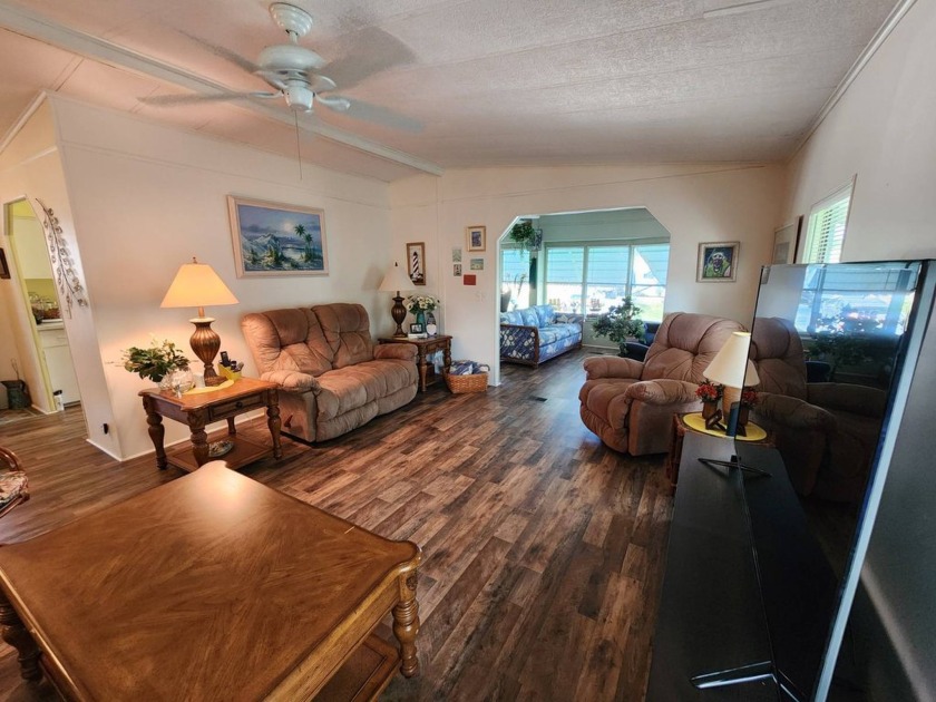 Step into this 2bedroom 2 bath in desirable Spanish Lakes - Beach Home for sale in Fort Pierce, Florida on Beachhouse.com