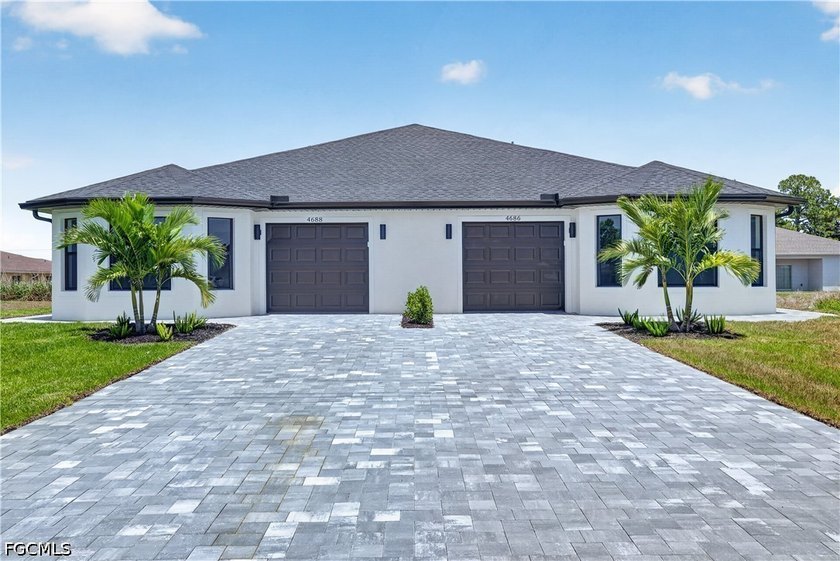 Stunning new construction duplex in the growing community of - Beach Home for sale in Lehigh Acres, Florida on Beachhouse.com