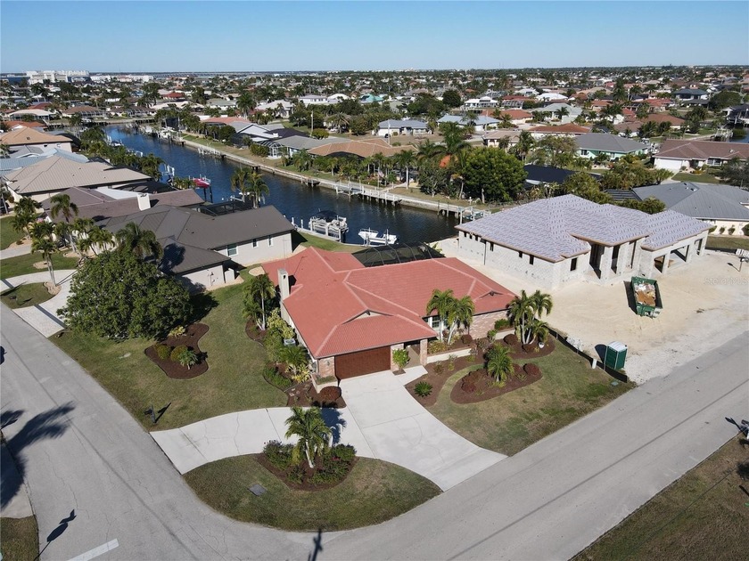 Welcome to Punta Gorda Isles and this 3 bed, 2 bath home with an - Beach Home for sale in Punta Gorda, Florida on Beachhouse.com