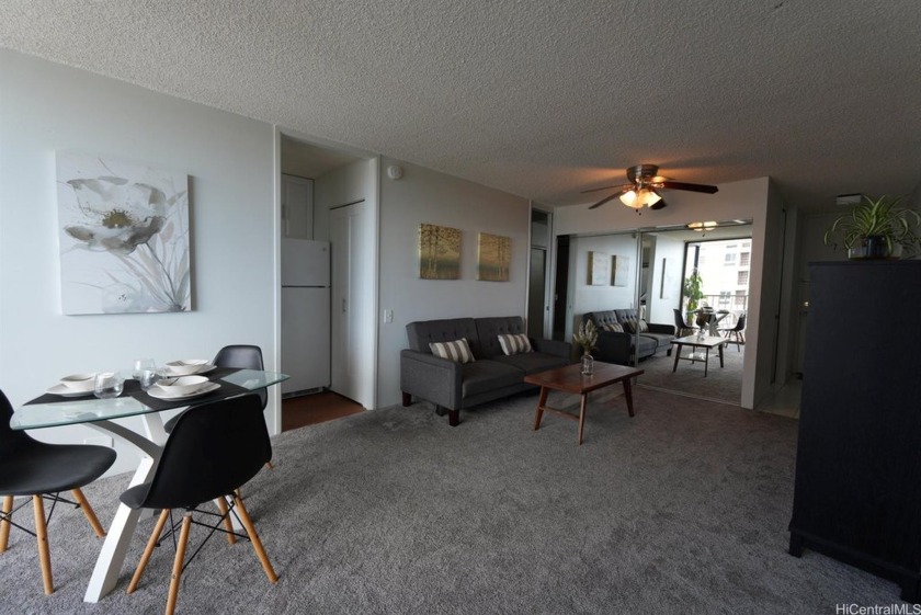 Seller offering a $5,000 CREDIT at closing! Welcome to your - Beach Condo for sale in Honolulu, Hawaii on Beachhouse.com