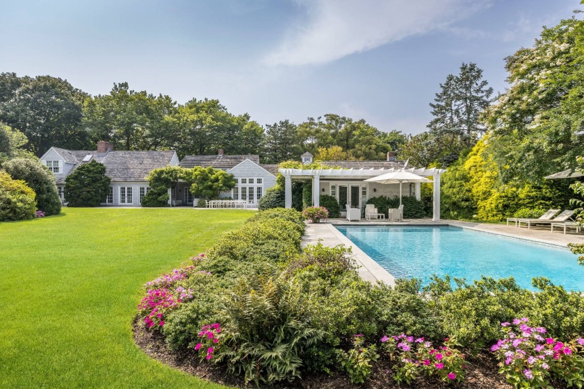 Experience timeless elegance and unparalleled luxury living in - Beach Home for sale in East Hampton, New York on Beachhouse.com