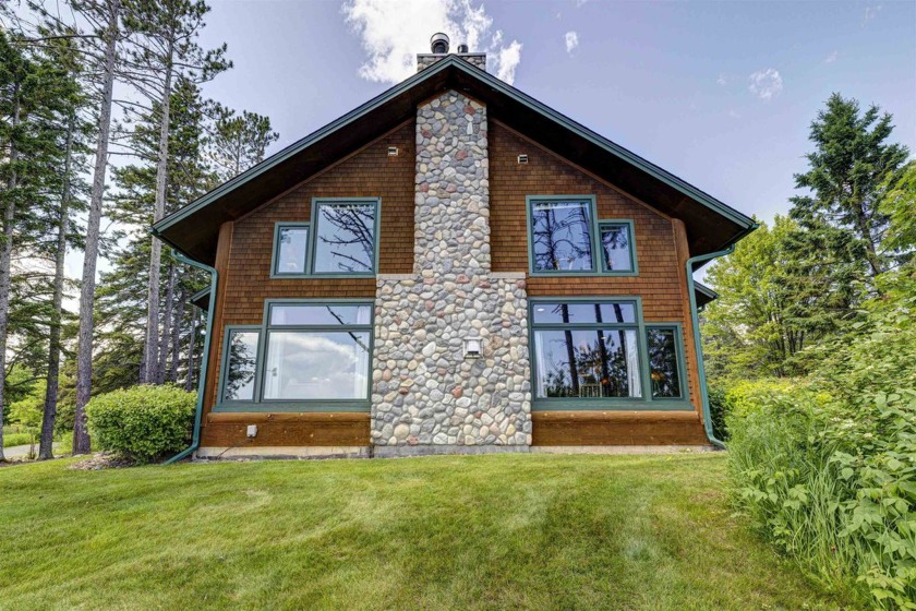 Cozy and secluded 3-bedroom, 3-bath log home with stunning views - Beach Home for sale in Two Harbors, Minnesota on Beachhouse.com