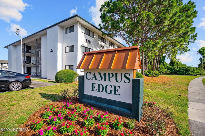 Affordable convenient location in mid-town Wilmington. Third - Beach Condo for sale in Wilmington, North Carolina on Beachhouse.com