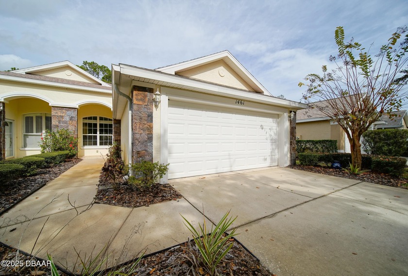 Charming 3 Bed, 2 Bath Home in a Beautiful Golf Course - Beach Home for sale in Ormond Beach, Florida on Beachhouse.com
