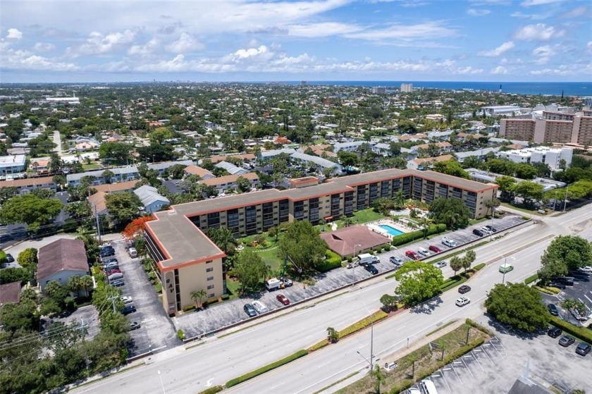 Make an offer!  This beautifully renovated 1BR/1.5BA condo is - Beach Condo for sale in Pompano Beach, Florida on Beachhouse.com