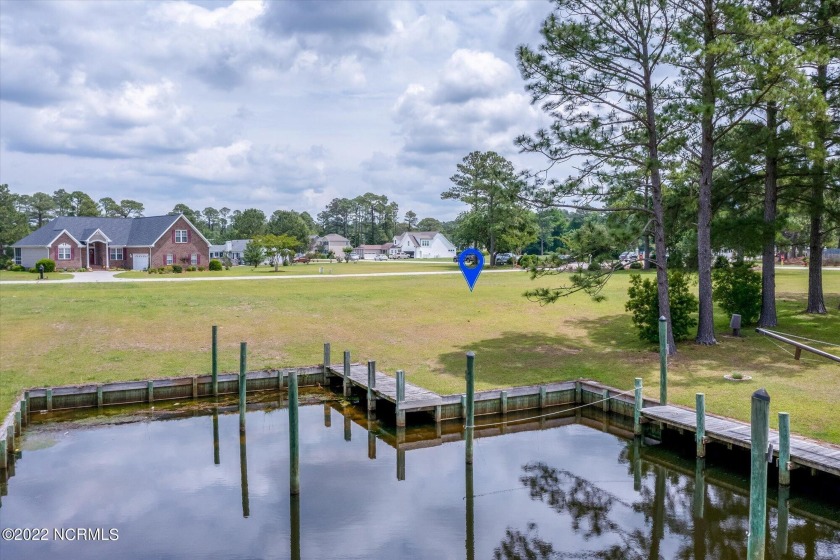 If you've been looking for your own ready to build homesite - Beach Lot for sale in New Bern, North Carolina on Beachhouse.com