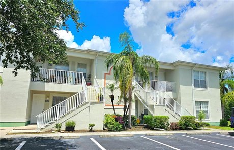 Spacious three-bedroom two bath, end unit condo in the quaint - Beach Condo for sale in Bradenton, Florida on Beachhouse.com