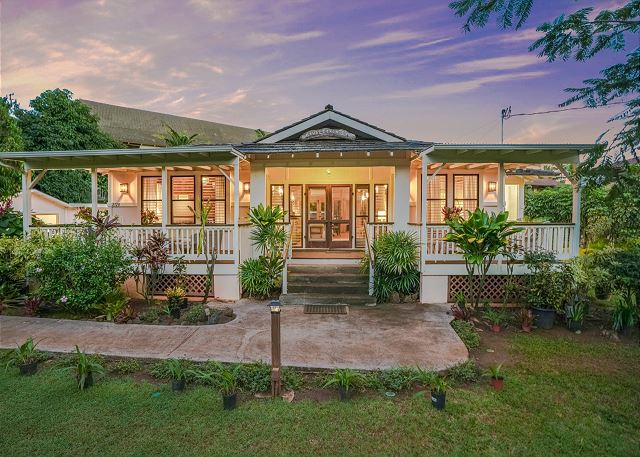 Lush Poipu Oasis, 4bd4ba, AC hot tub, beach walk, sunsets & - Beach Vacation Rentals in Koloa, Hawaii on Beachhouse.com