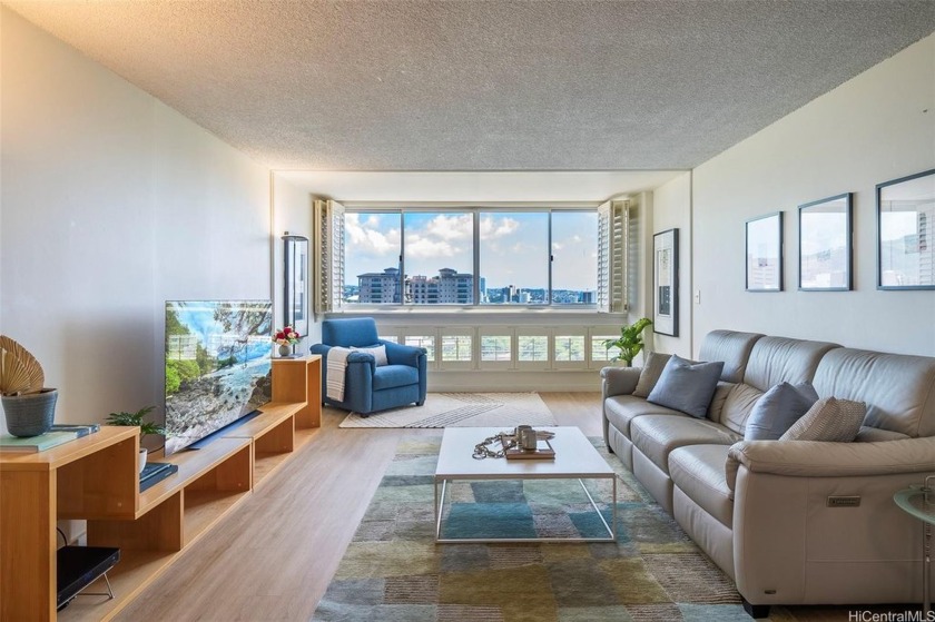 SELLER OFFERING $30K CONCESSION TO BUYER! Discover urban comfort - Beach Condo for sale in Honolulu, Hawaii on Beachhouse.com