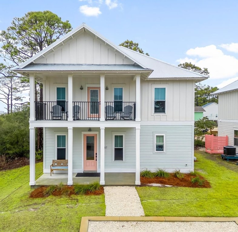 This absolutely adorable beach home is ready to be yours! With - Beach Home for sale in Port St Joe, Florida on Beachhouse.com