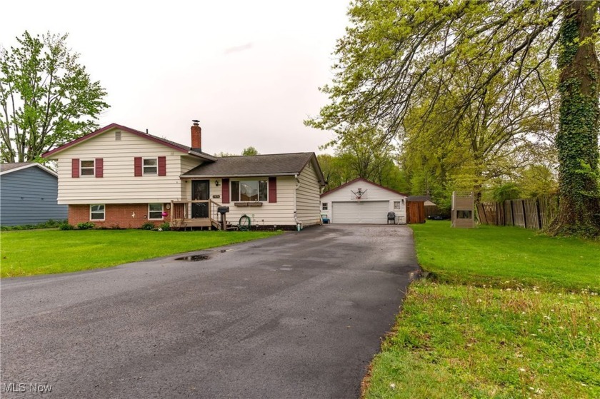 Welcome to this well-maintained split-level home featuring 3 - Beach Home for sale in Mentor, Ohio on Beachhouse.com