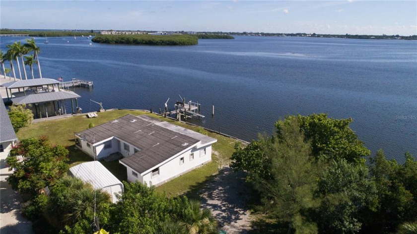 Welcome to you're waterfront retreat! Point lot with 180 degree - Beach Home for sale in Englewood, Florida on Beachhouse.com