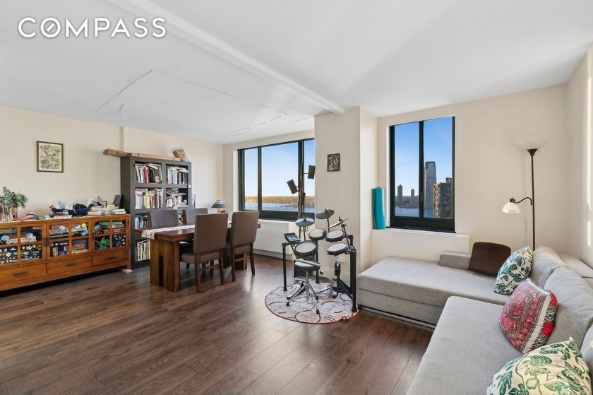 Stunning 2-Bedroom Condo with Iconic City & Water Views at 200 - Beach Condo for sale in New York, New York on Beachhouse.com
